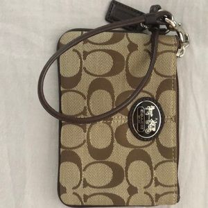 New without tags never used Coach wristlet
